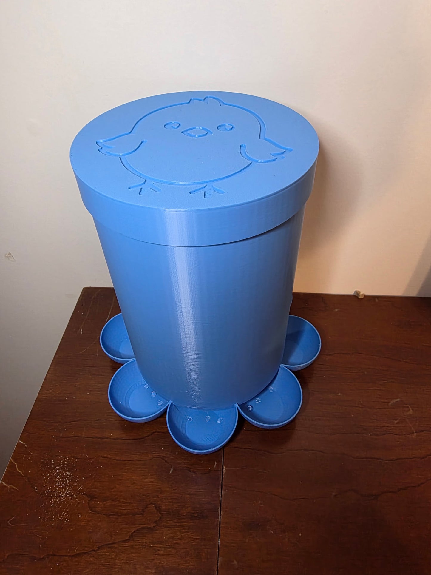 Large HoneyBunny3D chick feeder with 3-quart (12-cup) capacity, made of durable material, designed for poultry feeding.
