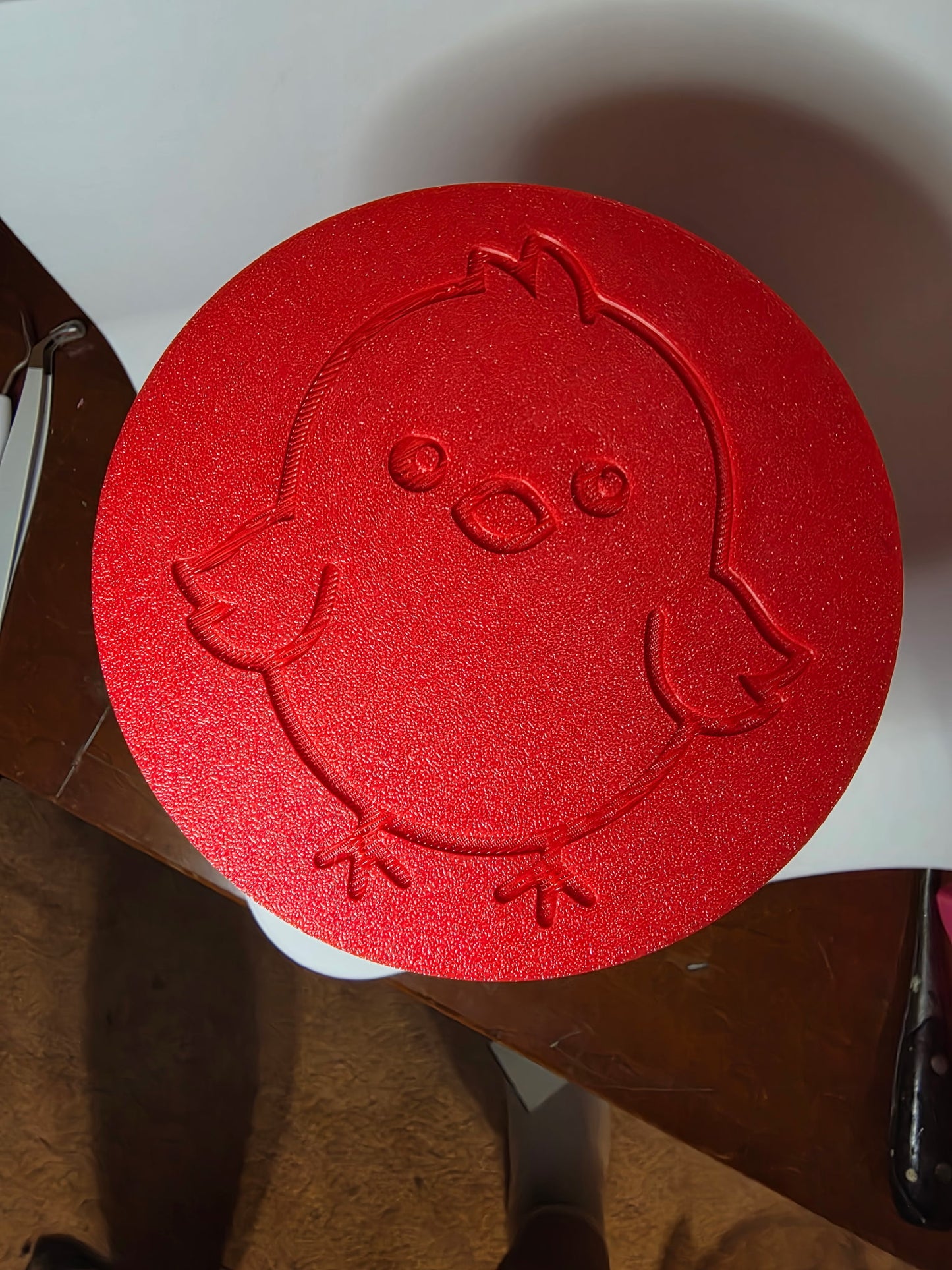 Large Chick Feeder by HoneyBunny3D showing a 3-quart capacity plastic feeder with multiple feeding ports for poultry.