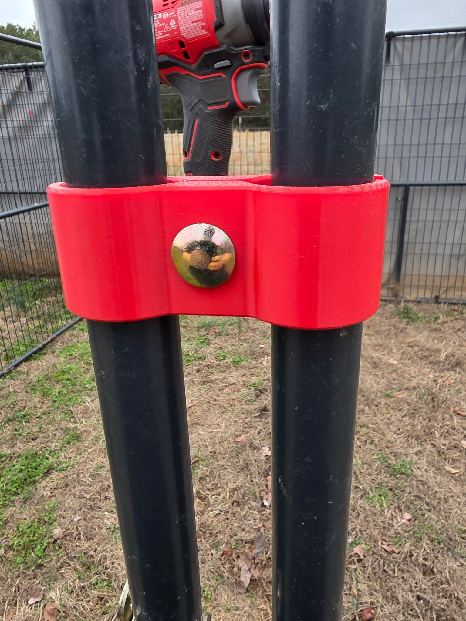 HoneyBunny3D replacement clamp brackets for Retriever dog outdoor kennel, 5x10 size, sturdy metal construction for secure setup.