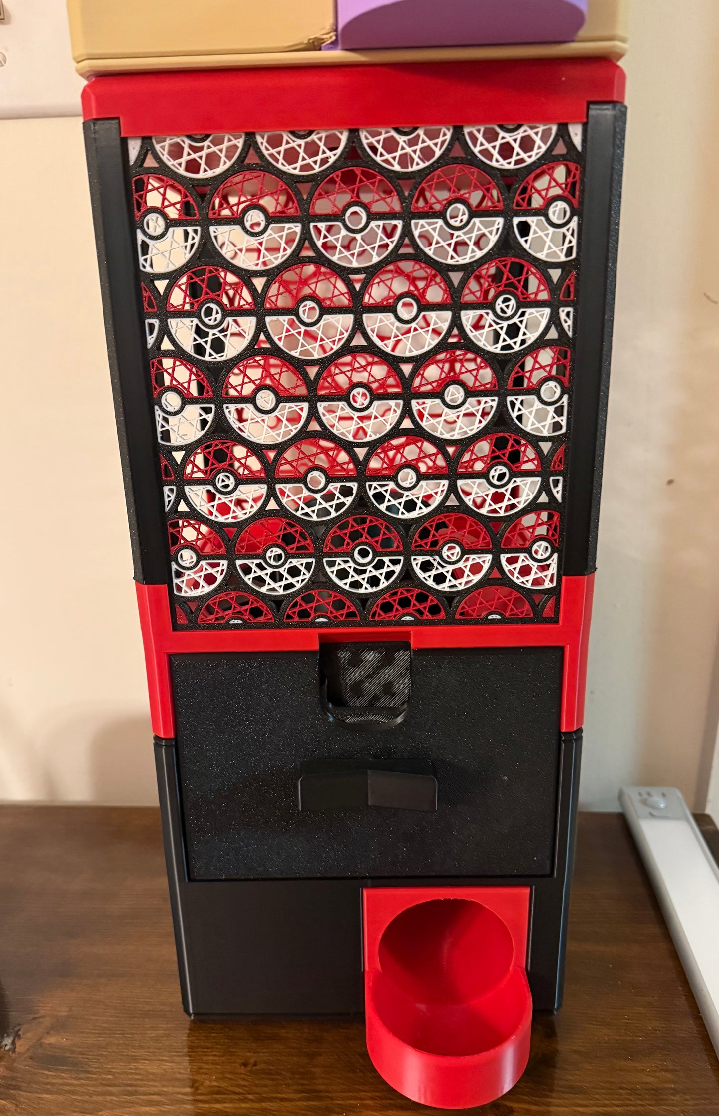 HoneyBunny3D PokeVending Machine Gachapop Lite with 30 colorful 2-inch balls, showcasing a playful capsule toy display.
