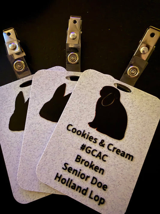 Custom cage cards from HoneyBunny3D featuring personalized designs, printed on durable material for pet enclosures.