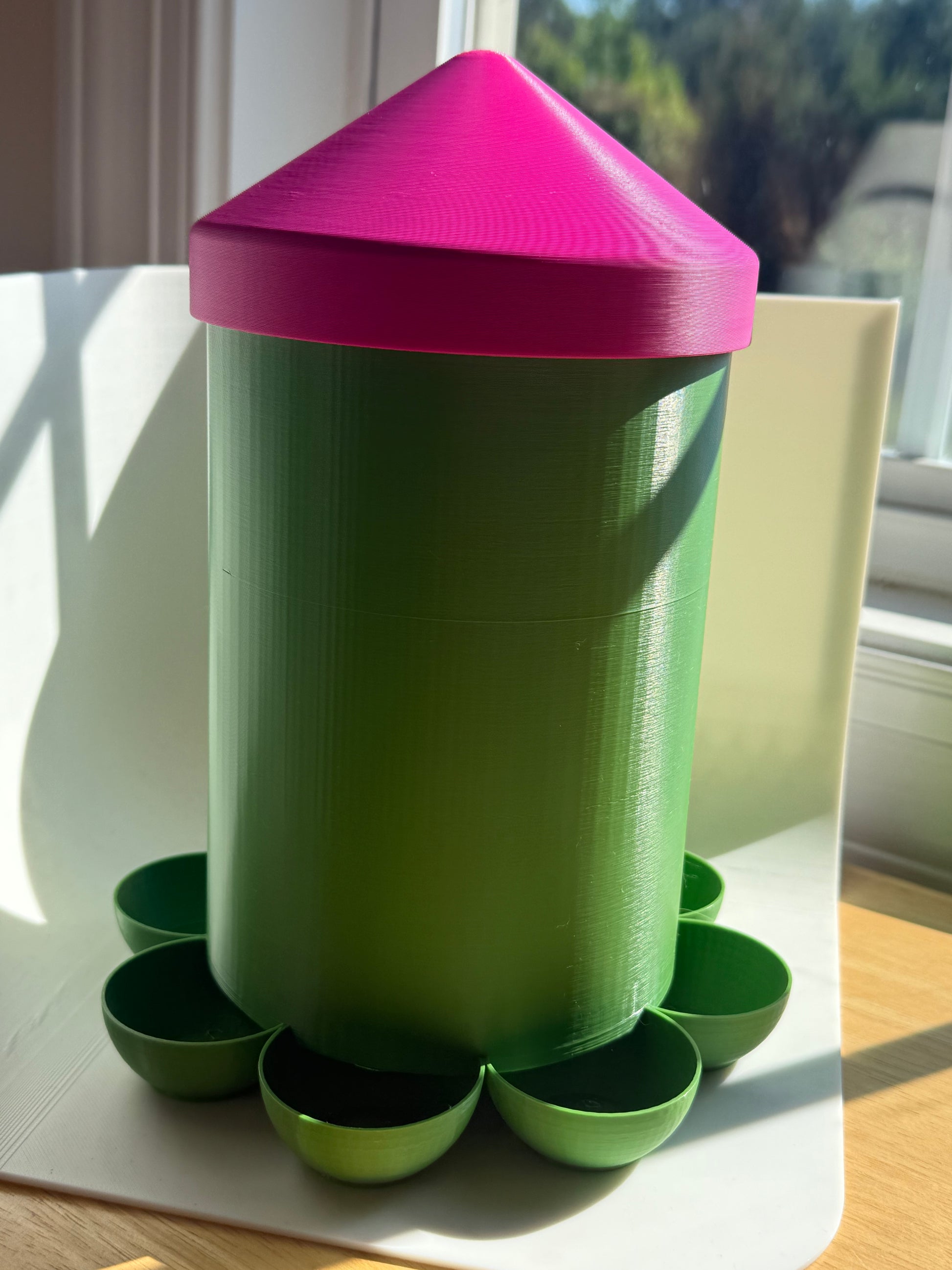 Large HoneyBunny3D chick feeder with 3-quart (12-cup) capacity, featuring a clear plastic design and multiple feeding ports.