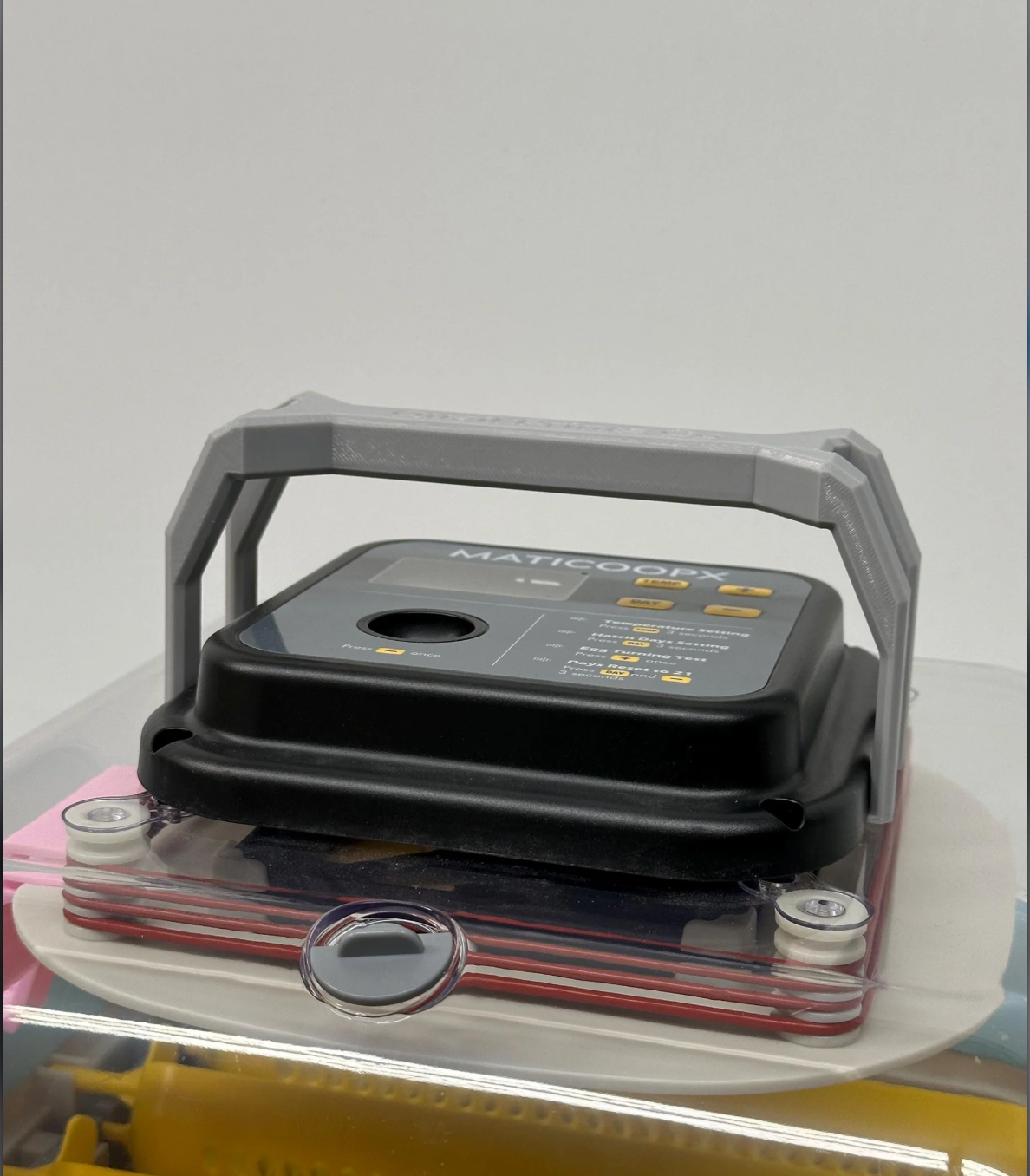 Snap-On Lid Handle for MaticoopX Incubator
