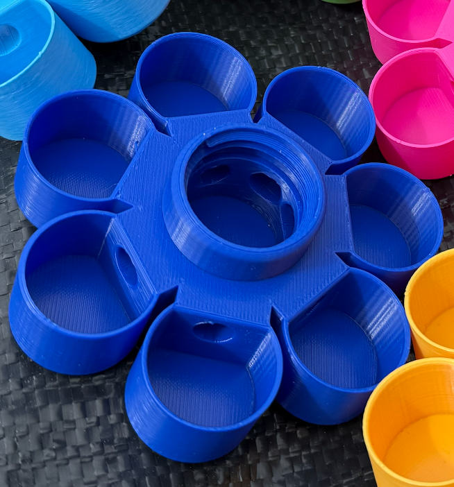 HoneyBunny3D Drinker Base for chicks and quail, showing a durable plastic water dispenser for poultry watering needs.