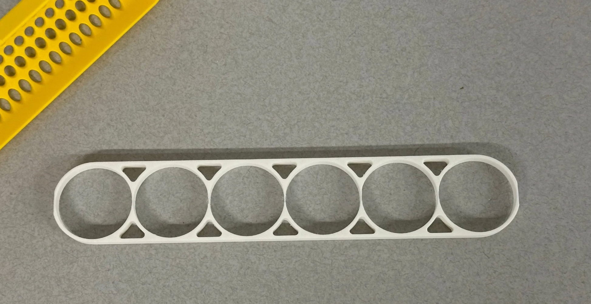HoneyBunny3D Maticoopx 30 incubator tray for chicken eggs, showing a tray with multiple egg slots for incubation.