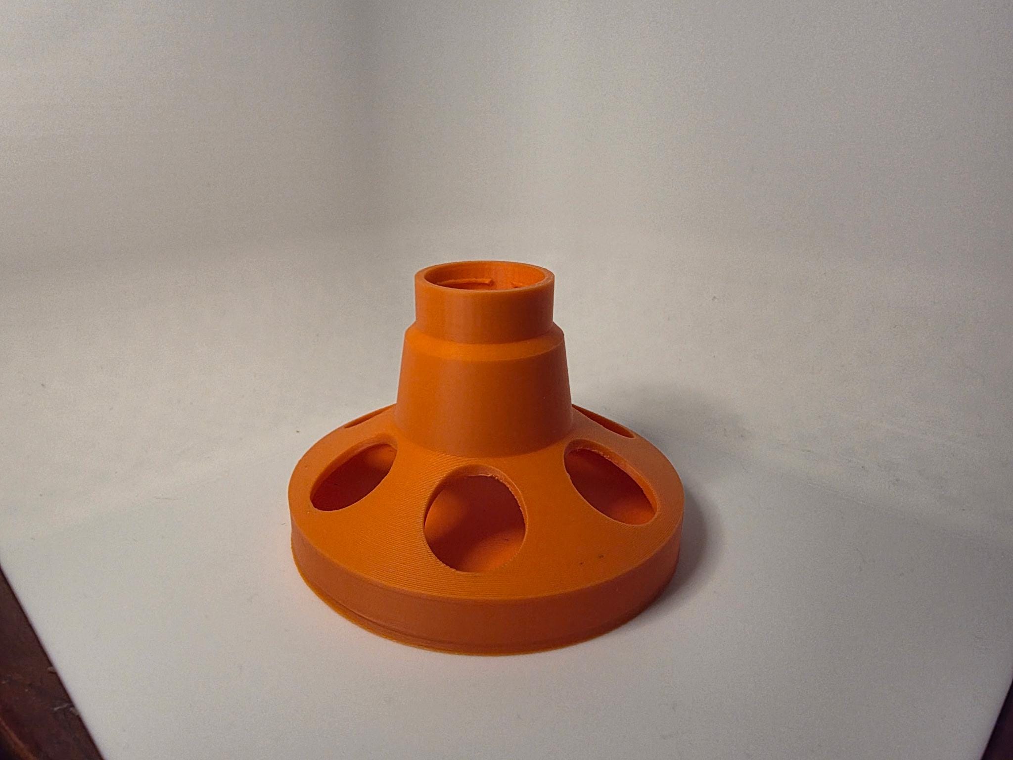 Feeder Base Chicks/Quail (Fits Soda Bottle)