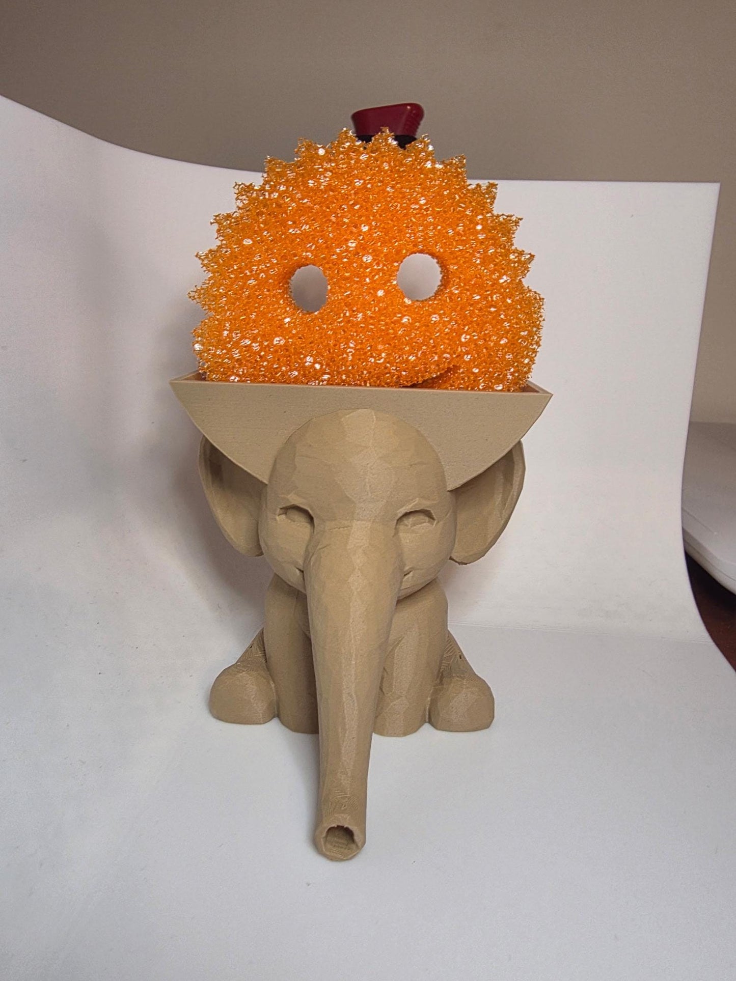 Ella the Elephant Scrub Daddy holder with drain from HoneyBunny3D, featuring a cute elephant design and practical drainage feature.